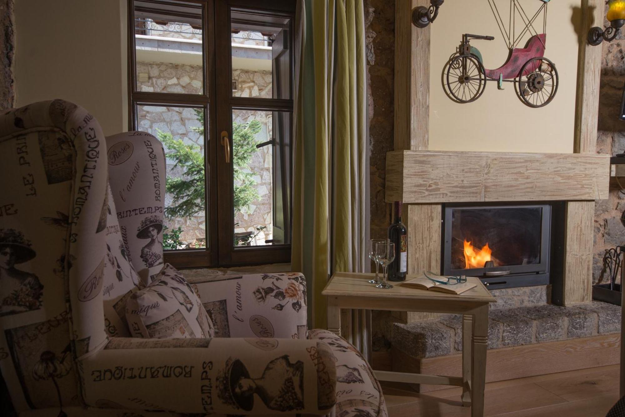 Alexandros Guesthouse Arachova Exteriör bild