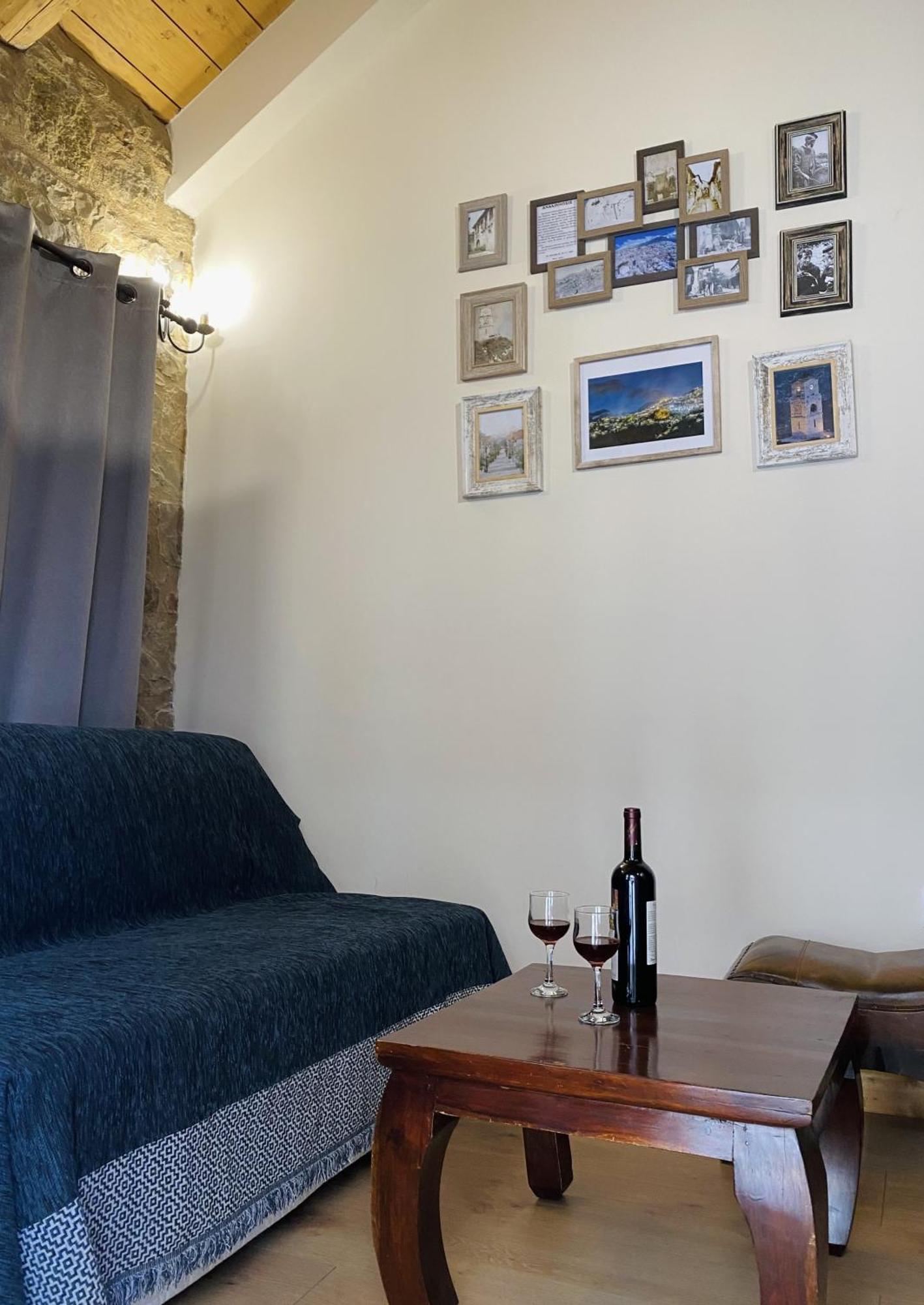 Alexandros Guesthouse Arachova Exteriör bild