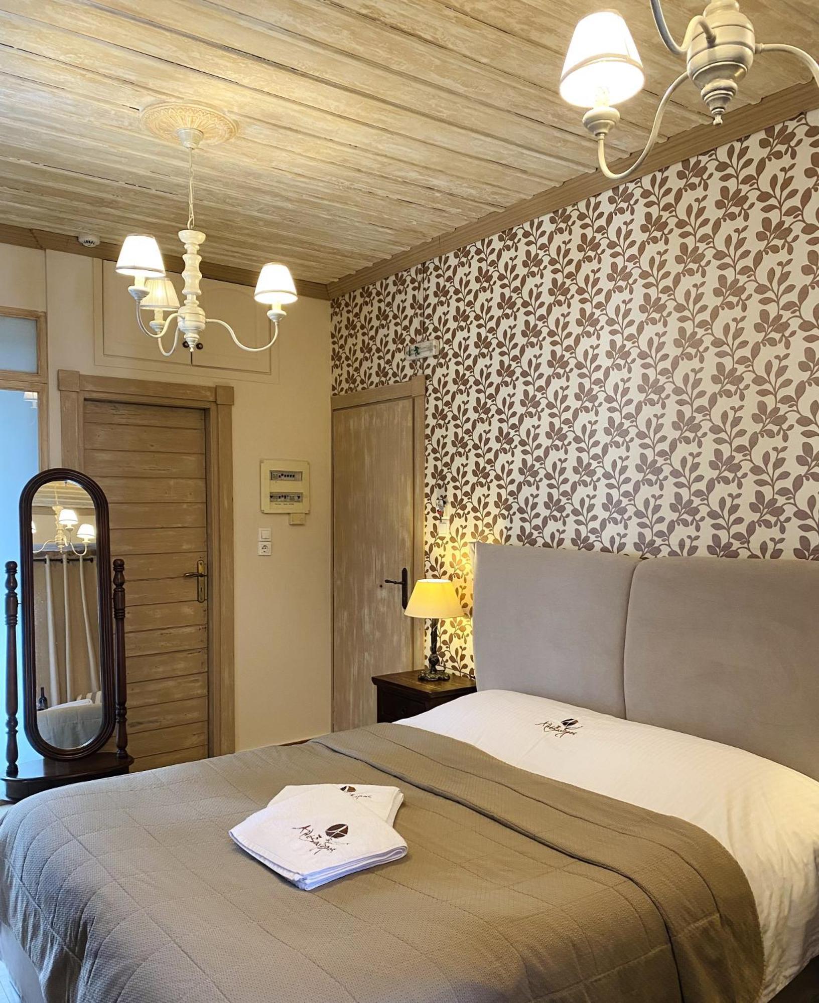Alexandros Guesthouse Arachova Exteriör bild